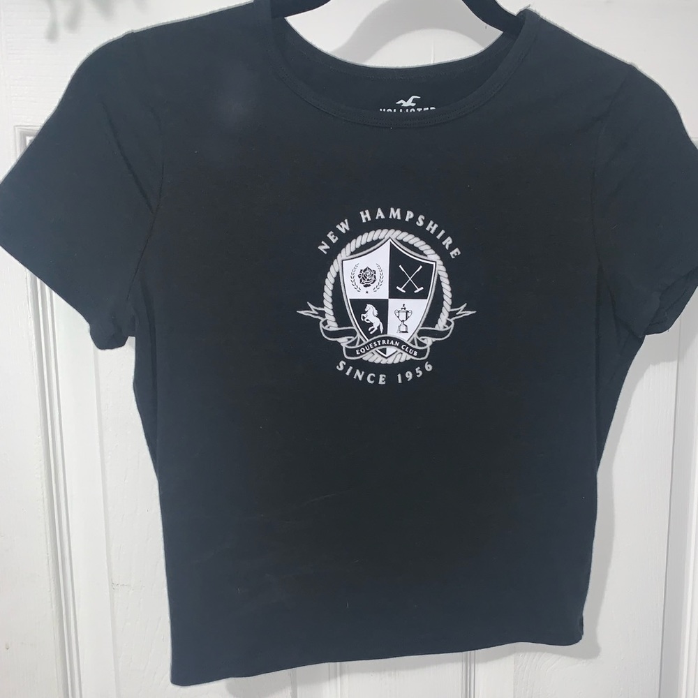 black hollister crop tee size medium.